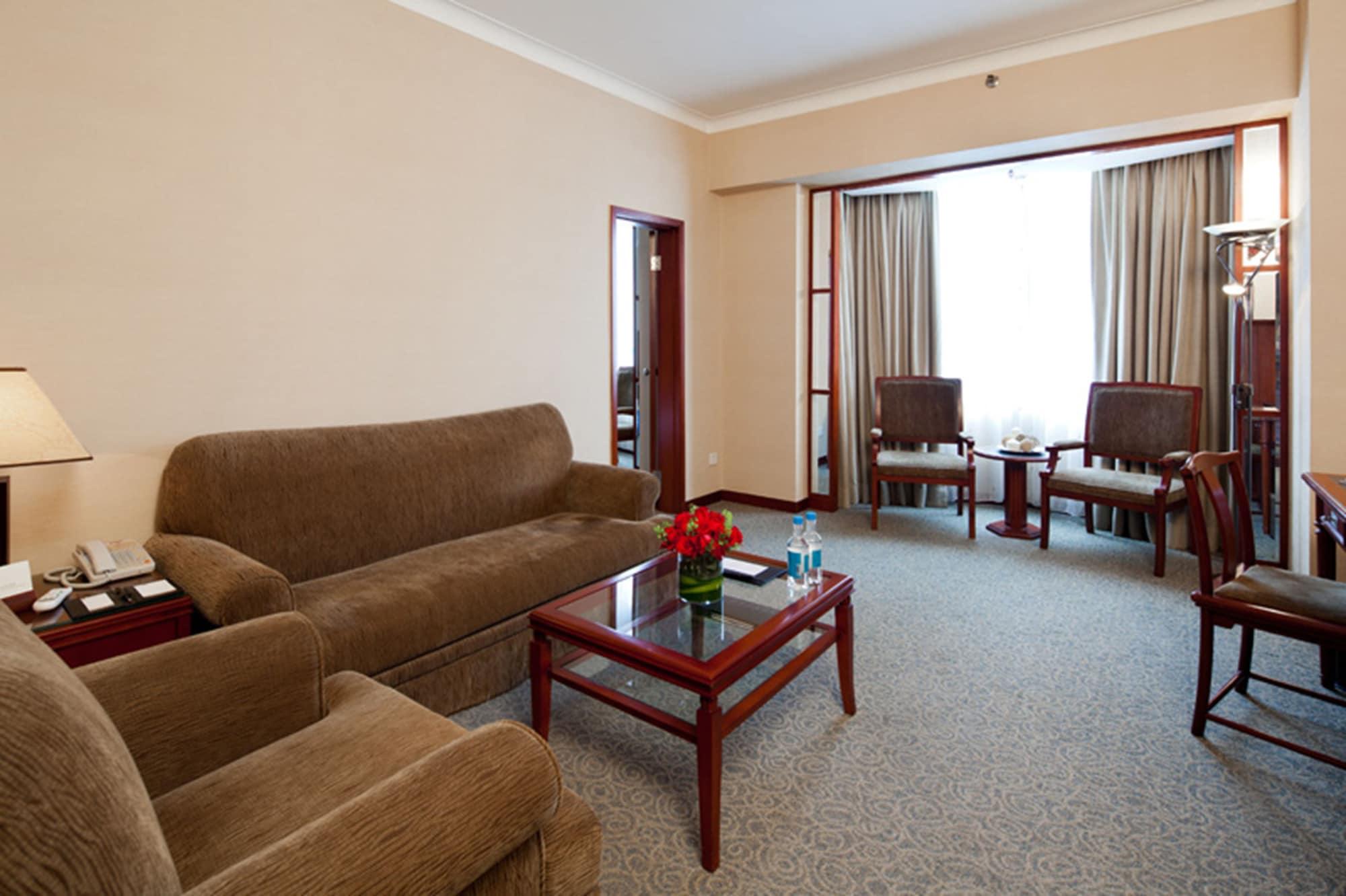 Rosedale Hotel & Suites Guangzhou - Free Shuttle Bus To Canton Fair Exterior photo