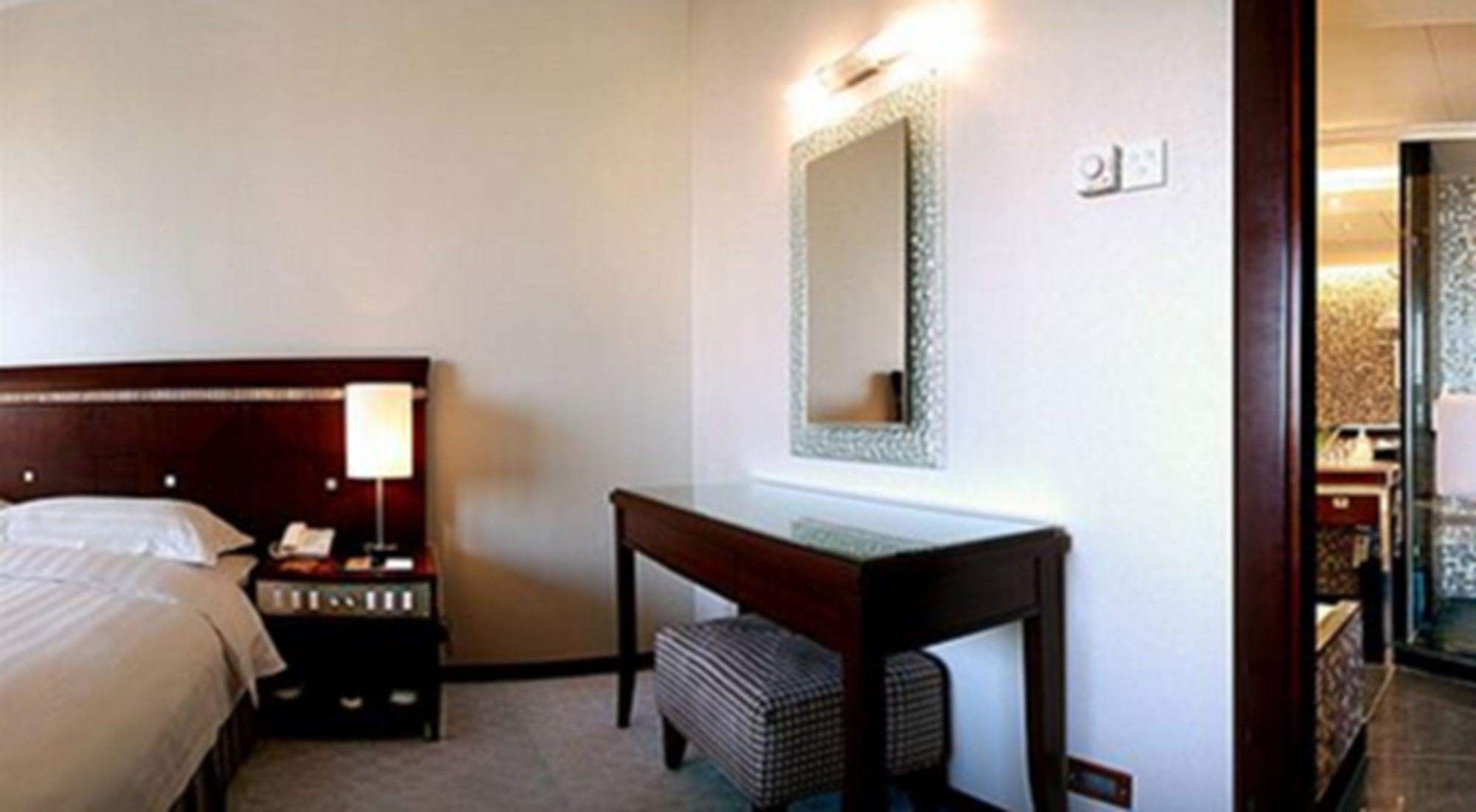 Rosedale Hotel & Suites Guangzhou - Free Shuttle Bus To Canton Fair Exterior photo