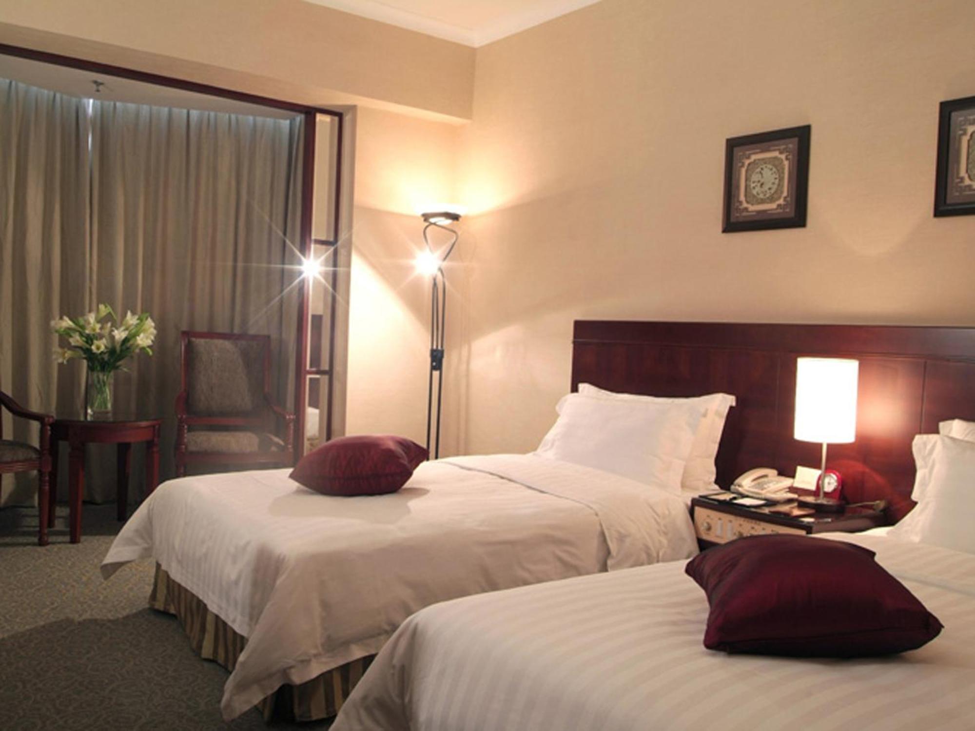 Rosedale Hotel & Suites Guangzhou - Free Shuttle Bus To Canton Fair Exterior photo